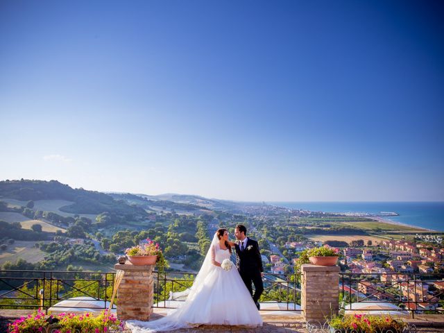 Il matrimonio di Simone e Jessica a Fermo, Fermo 13