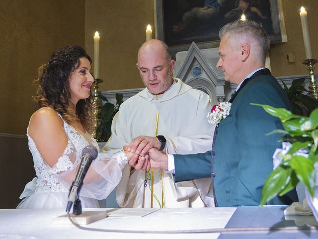 Il matrimonio di Stefano e Ilaria a Potenza Picena, Macerata 31