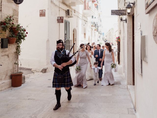 Il matrimonio di Matthew e Luisa a Monopoli, Bari 35