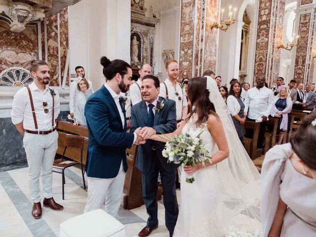 Il matrimonio di Matthew e Luisa a Monopoli, Bari 40