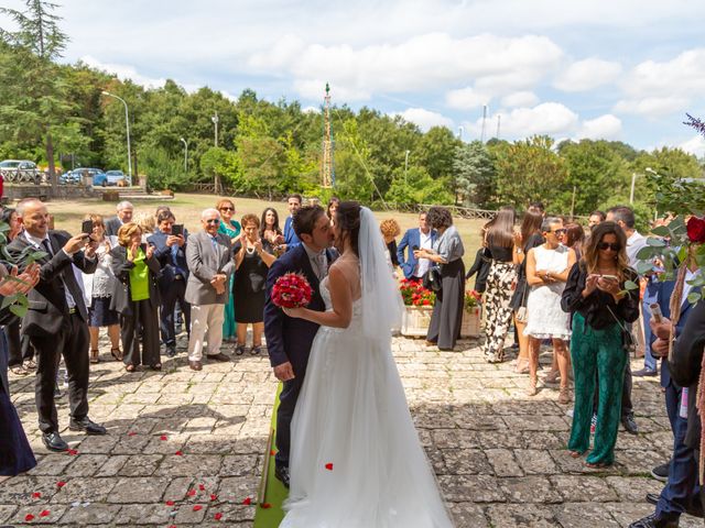 Il matrimonio di Tony e Antonella a Foiano di Val Fortore, Benevento 23