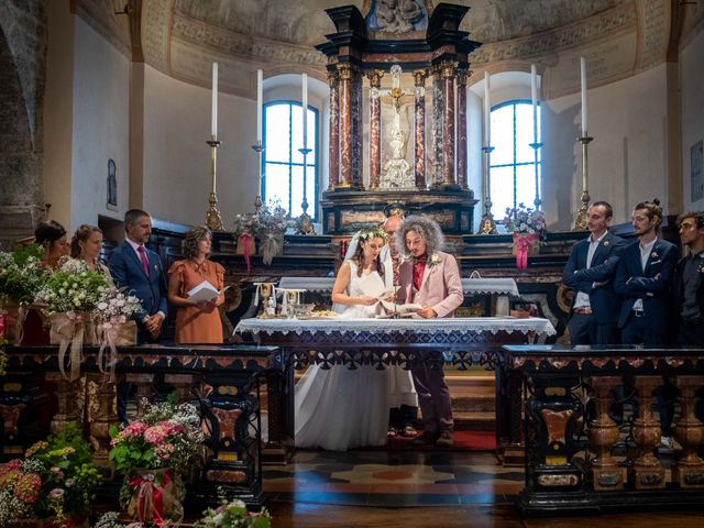 Il matrimonio di Lorenzo e Irene a Erba, Como 17