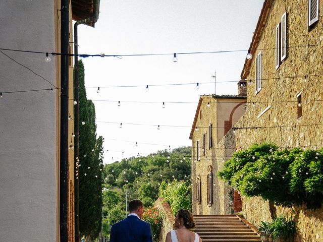 Il matrimonio di Sarah e Stan a Monticiano, Siena 18