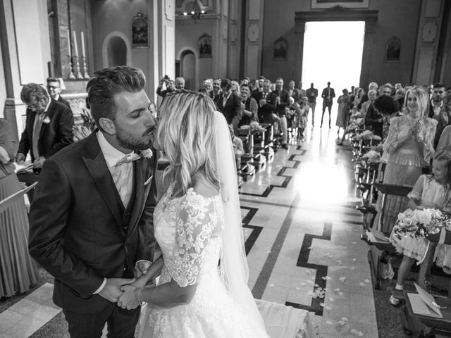 Il matrimonio di Gianluca e Stefania a Riva di Solto, Bergamo 11