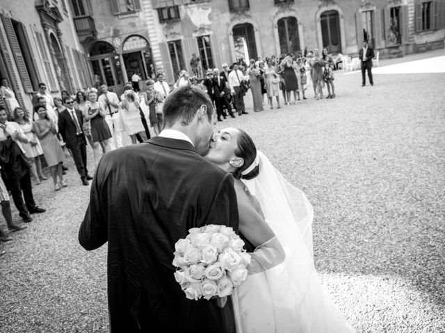 Il matrimonio di Paolo e Valeria a Santa Maria Hoè, Lecco 25