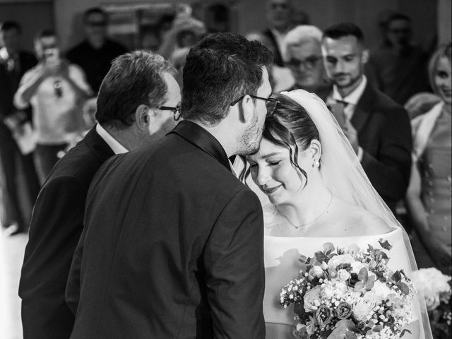 Il matrimonio di Lorenzo e Laura a Quattro Castella, Reggio Emilia 11