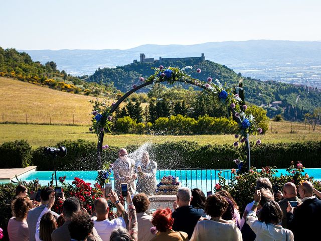 Il matrimonio di Vezio e Robi a Assisi, Perugia 19