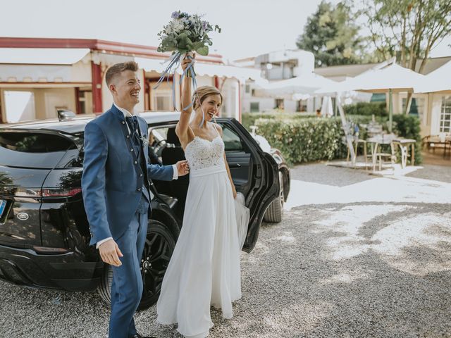 Il matrimonio di Francesca e Nicola a Santa Maria di Sala, Venezia 28