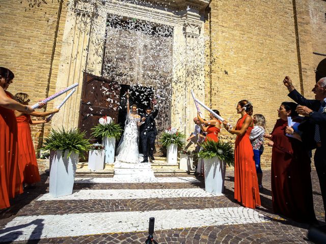 Il matrimonio di Jonny e Valentina a Monsampolo del Tronto, Ascoli Piceno 19