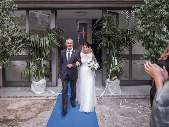 Il matrimonio di Fabrizio e Eugenia a Napoli, Napoli 19