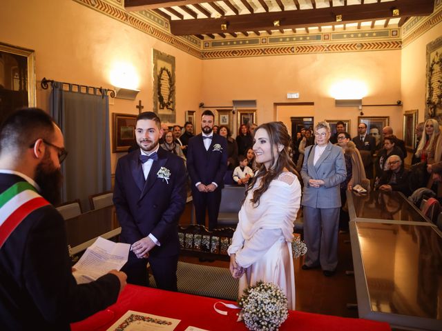 Il matrimonio di Isabella e Alessio a Manciano, Grosseto 13
