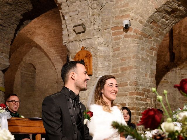 Il matrimonio di Paolo e Desirèe a Montecosaro, Macerata 7