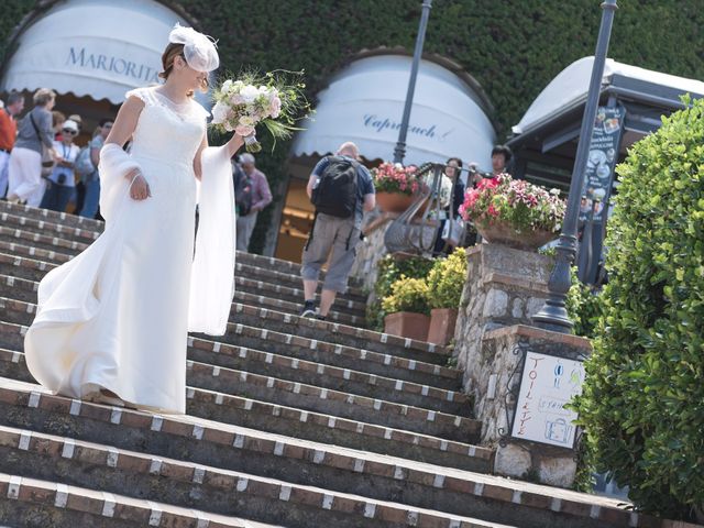 Il matrimonio di Claudio e Lucia a Capri, Napoli 22