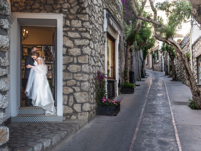 Il matrimonio di Claudio e Lucia a Capri, Napoli 1