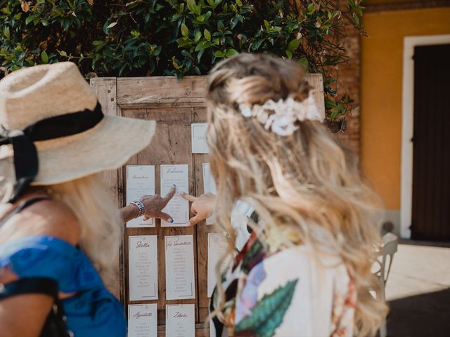 Il matrimonio di Mariagiulia e Federica a Gaggiano, Milano 15