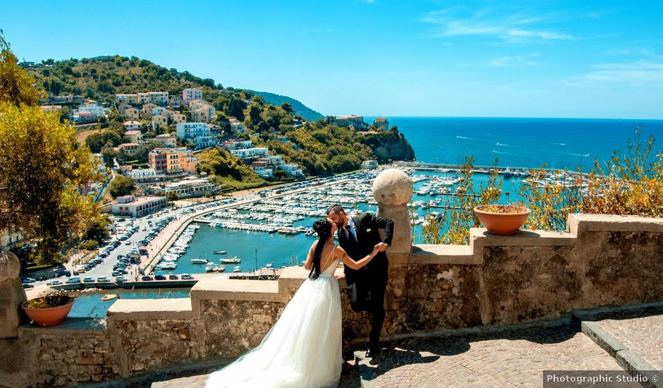 Il matrimonio di Mariangelo e Rossella a Capaccio Paestum, Salerno