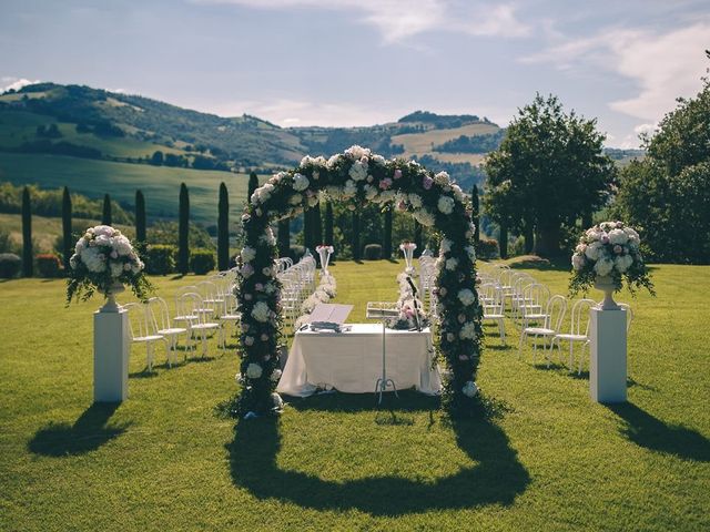 Il matrimonio di Alessandro  e Manuela  a Fossombrone, Pesaro - Urbino 2