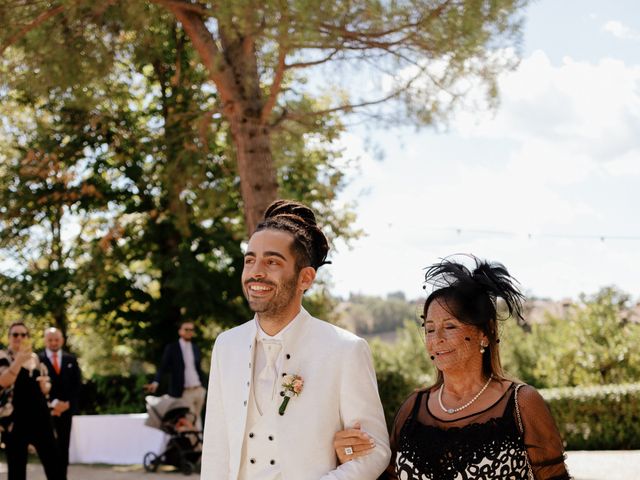 Il matrimonio di Gianluca e Lucia a Loro Piceno, Macerata 15