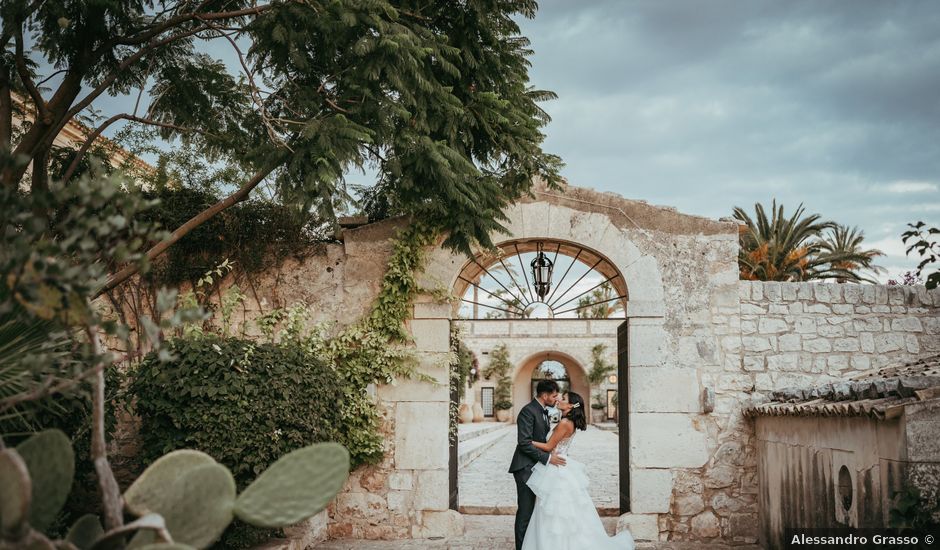 Il matrimonio di Carlo e Iris a Mazzarrone, Catania