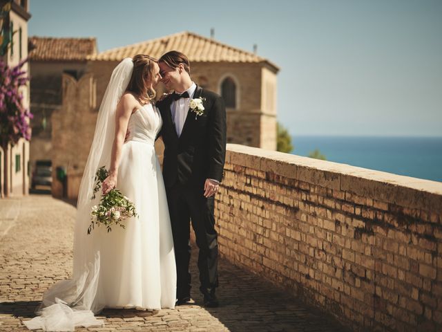 Il matrimonio di Adrianna e Joele a Fermo, Fermo 22