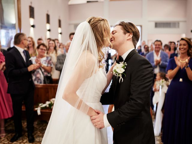 Il matrimonio di Adrianna e Joele a Fermo, Fermo 30