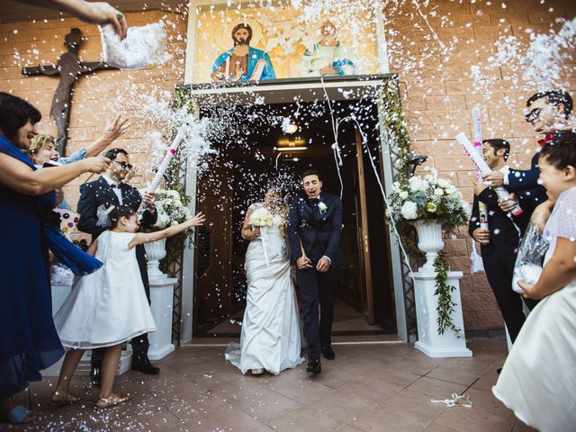 Il matrimonio di Luca e Veronica a Viareggio, Lucca 26