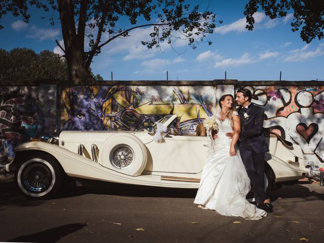 Il matrimonio di Luca e Veronica a Viareggio, Lucca 28