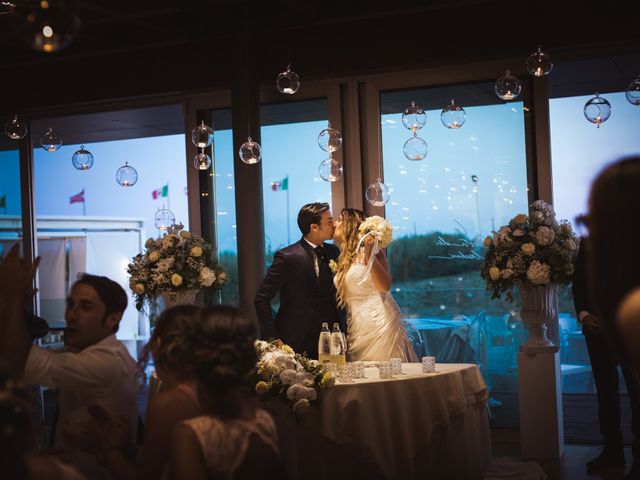 Il matrimonio di Luca e Veronica a Viareggio, Lucca 50