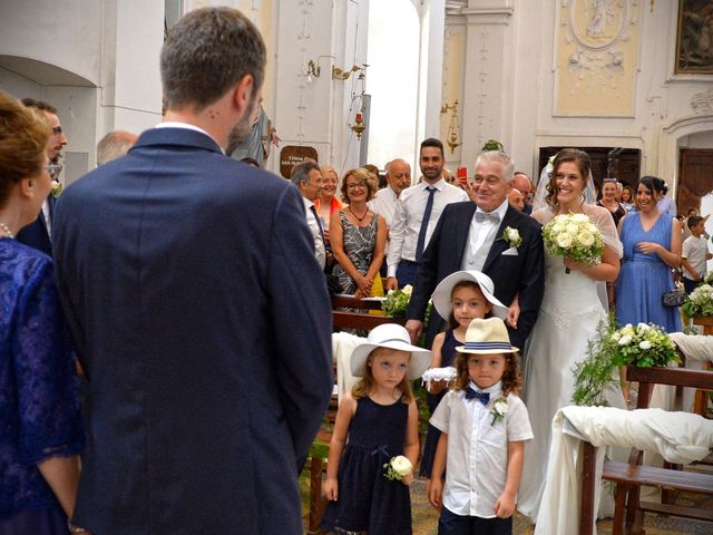 Il matrimonio di Andrea e Federica a Città Sant&apos;Angelo, Pescara 11