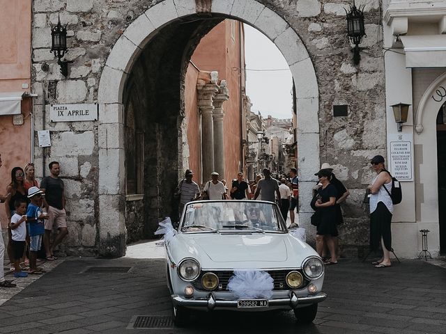 Il matrimonio di Rosario e Marika a Taormina, Messina 24