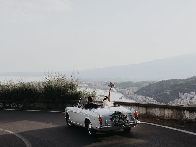 Il matrimonio di Rosario e Marika a Taormina, Messina 32