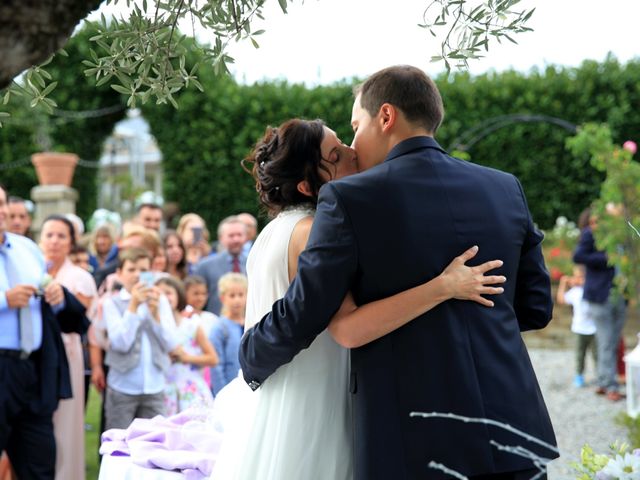 Il matrimonio di Andrea e Veronica a Cislago, Varese 43