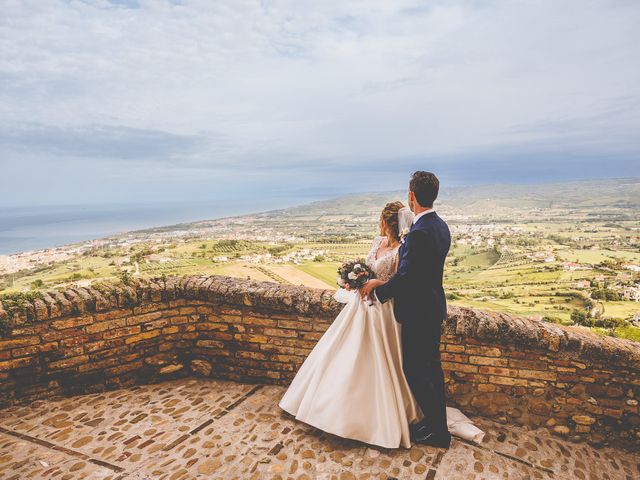 Il matrimonio di Francesca e Ezio a Morro d'Oro, Teramo 14