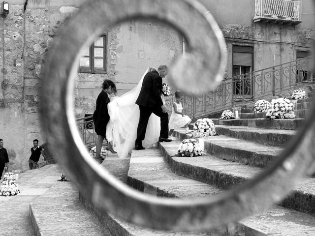 Il matrimonio di Alessandro e Valentina a Canicattì, Agrigento 33