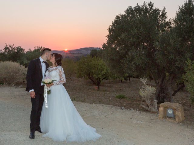 Il matrimonio di Giuseppe e Miriana a Porto Empedocle, Agrigento 22