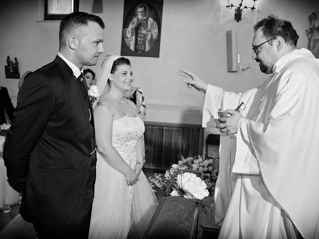 Il matrimonio di Marco e Verdiana a Monterubbiano, Fermo 30