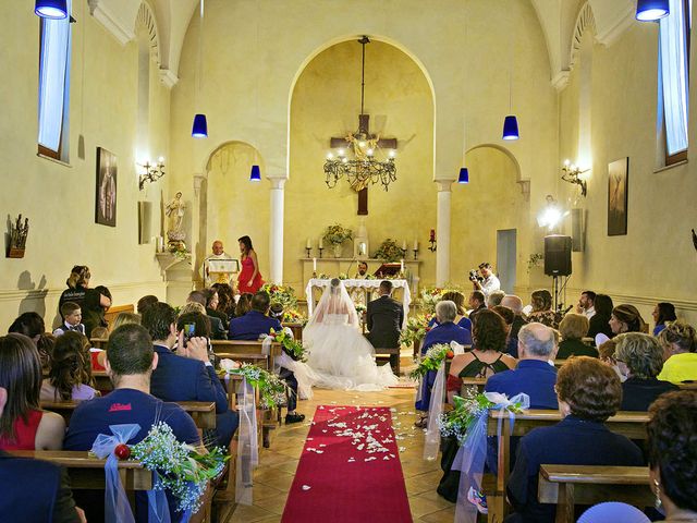 Il matrimonio di Marco e Verdiana a Monterubbiano, Fermo 33