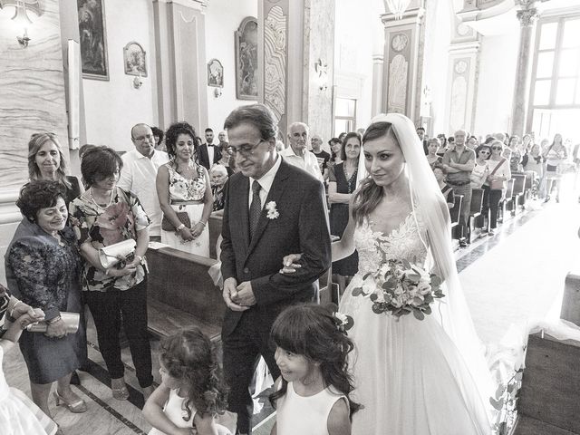 Il matrimonio di Elena e Vincenzo a Pescara, Pescara 16