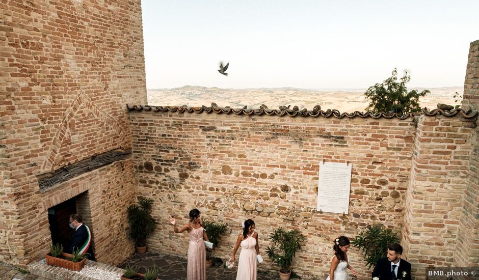 Il matrimonio di Giulia e Simone a Montegridolfo, Rimini