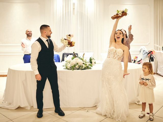 Il matrimonio di Petru e Daniela a Porto Recanati, Macerata 5