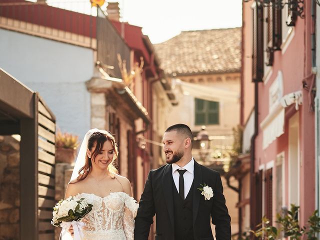 Il matrimonio di Petru e Daniela a Porto Recanati, Macerata 33