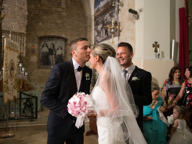 Il matrimonio di Giuseppe e Antonella a Grumo Appula, Bari 14