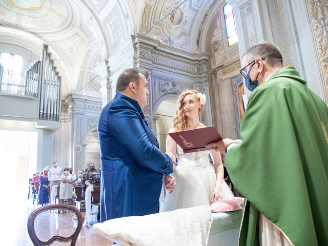 Il matrimonio di Simone e Brenda a Sant&apos;Agostino, Ferrara 7