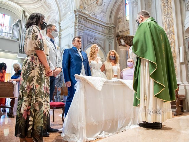 Il matrimonio di Simone e Brenda a Sant&apos;Agostino, Ferrara 11