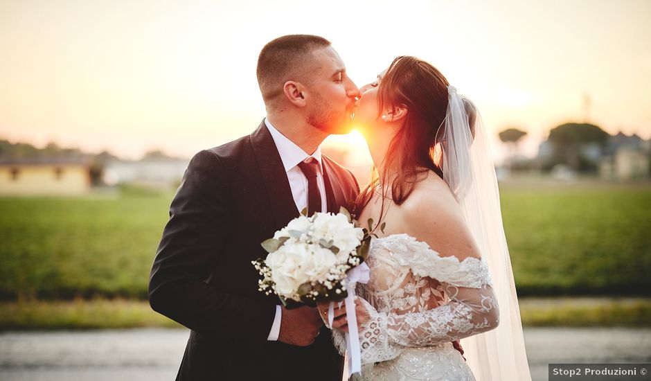 Il matrimonio di Petru e Daniela a Porto Recanati, Macerata