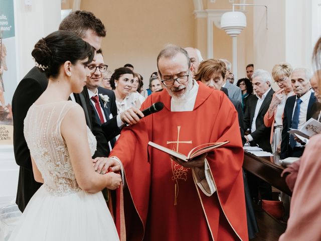 Il matrimonio di Luigi e Denise a Santa Croce di Magliano, Campobasso 10