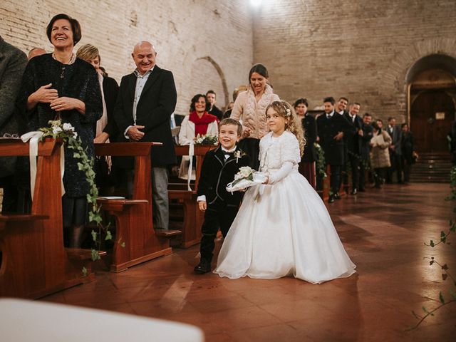 Il matrimonio di Mattia e Veronica a Santarcangelo di Romagna, Rimini 13