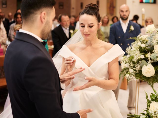 Il matrimonio di Gloria e Alessandro a Fano, Pesaro - Urbino 31