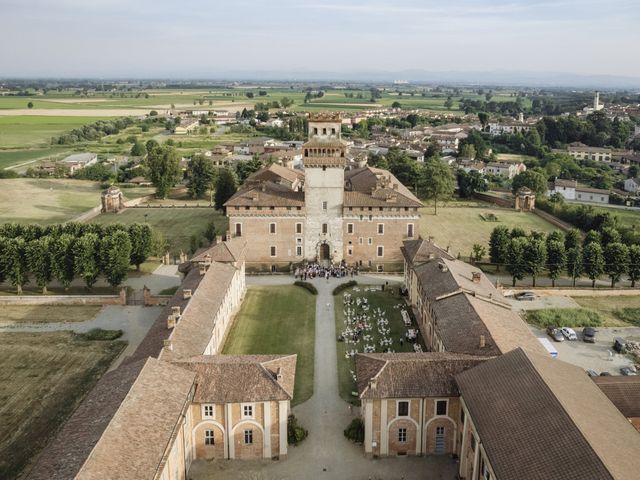 Il matrimonio di Luigi e Ilaria a Chignolo Po, Pavia 33