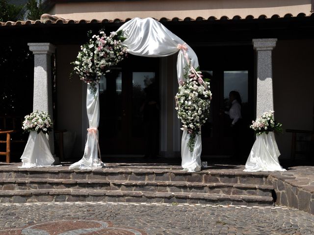 Il matrimonio di Antonello e MariaAntonietta a Bono, Sassari 104